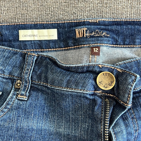 Jean short - Picture 2 of 3